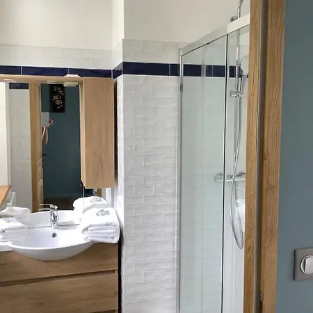 Pavillon De La Garde