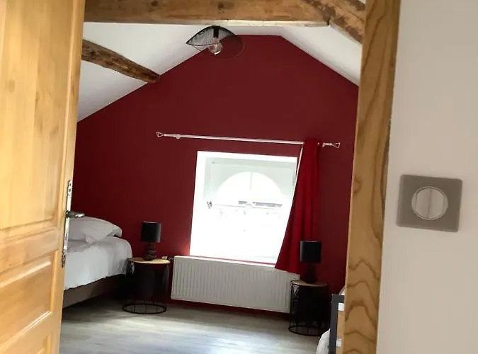 Pavillon De La Garde * Courcelles-sous-Moyencourt